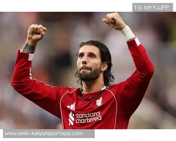 古斯托回忆：贝尔球衣陪伴我首秀对决利物浦的难忘时刻