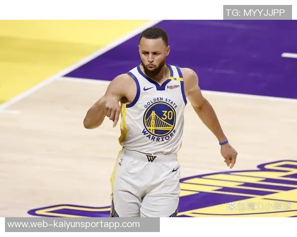 库里追平历史纪录即将迎来第14个赛季GDP组合再度霸榜传奇之路
