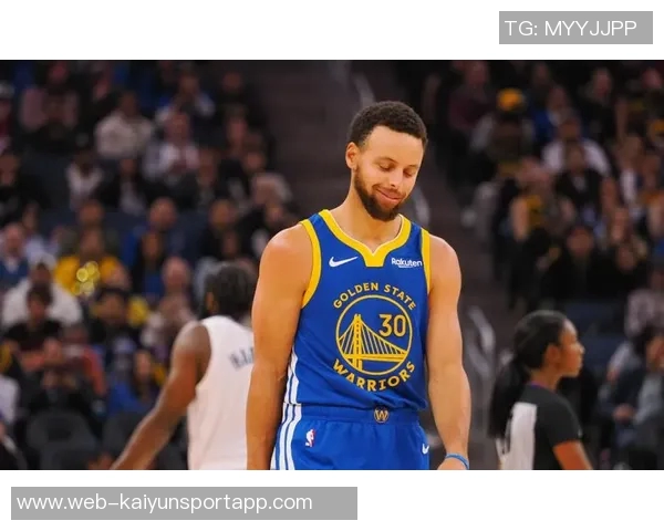 库里回应文班干扰罚球事件称特意配合球迷反应 库里回应文班干扰罚球事件称特意配合球迷反应